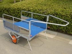 写真:リヤカー