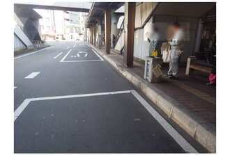 写真:歩道を改修する前