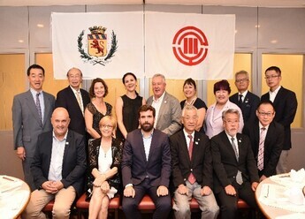 写真:オータン市長団による当市訪問