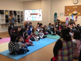 写真：子育て支援センター講座の様子