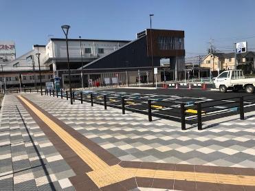 写真：新河岸駅東口駅前広場4
