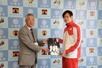 写真:市長表敬訪問の様子
