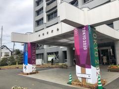 写真：正面玄関1