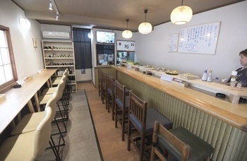 カウンターおばんざい和らの店内の写真