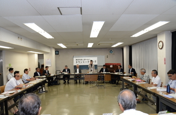 写真：川越市自治会連合会　古谷支会とのタウンミーティング